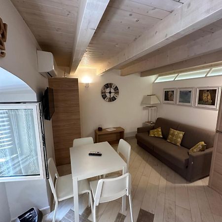 More Apartments Il Ferrarese2 Бари Екстериор снимка