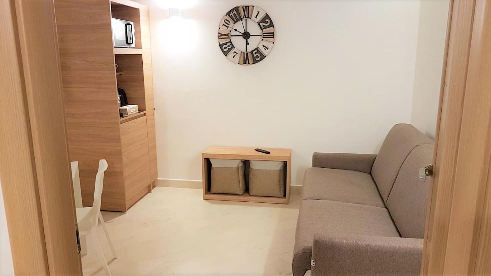 More Apartments Il Ferrarese2 Бари Стая снимка